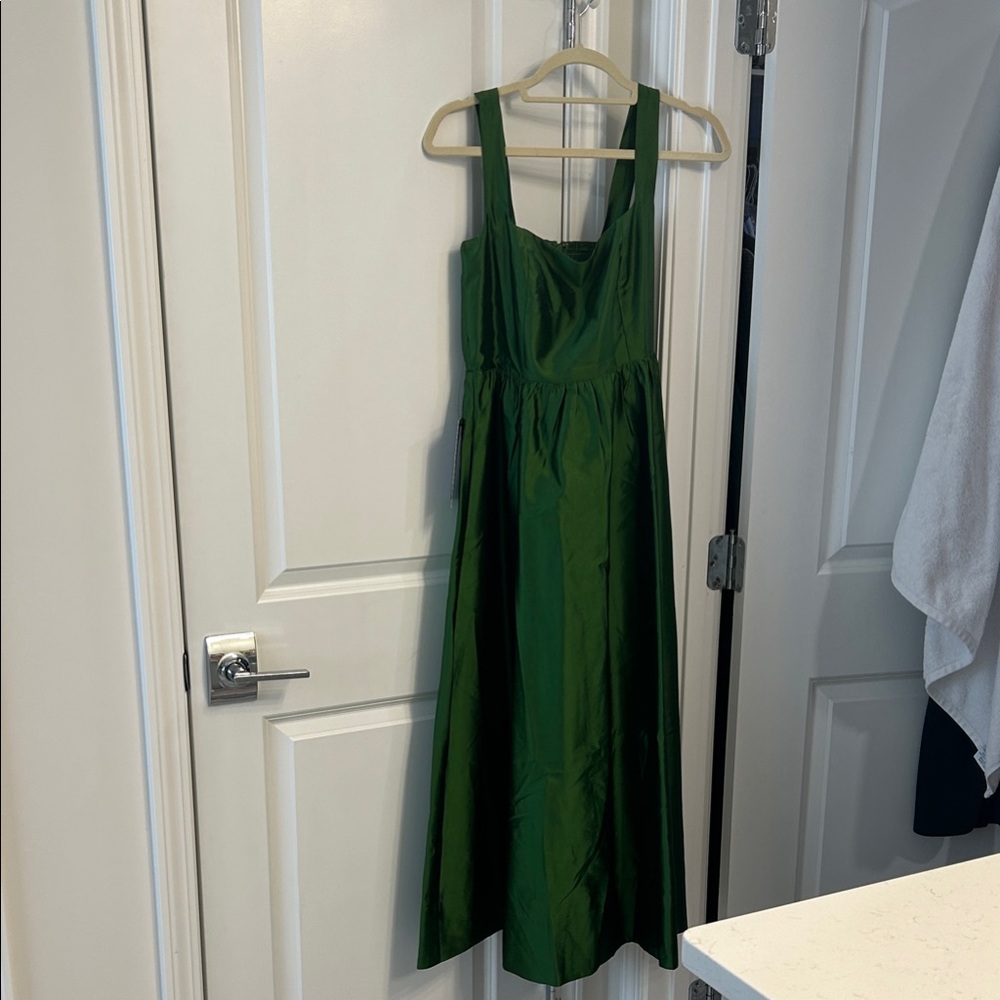 Green Sleeveless Midi Dress